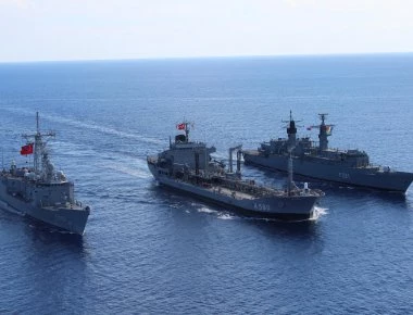 Τουρκικά πολεμικά σκάφη καταδίωκαν κυπριακά αλιευτικά για 25 λεπτά - Τους σημάδευσαν με όπλα!
